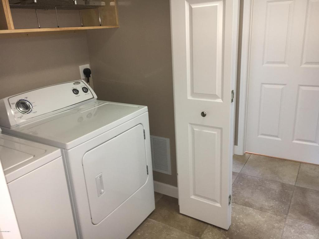106 S Stringfield St, Atkinson, NC 28421 photo 41