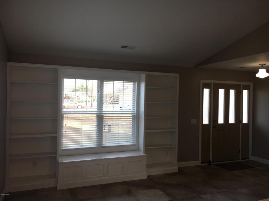 106 S Stringfield St, Atkinson, NC 28421 photo 13