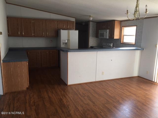 134 Woodside Dr, Hampstead, NC 28443 photo 9