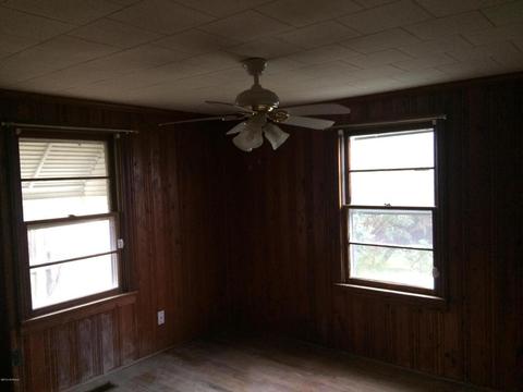 309 S Sampson St, Faison, NC 28341 photo 4