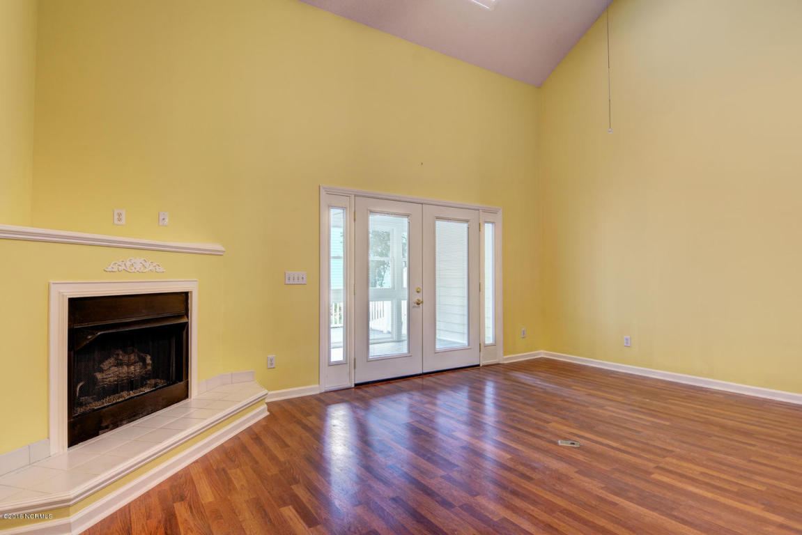 821 Sloop Pointe Ln, Kure Beach, NC 28449 photo 5