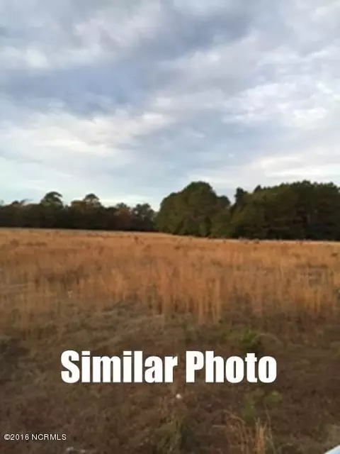 139 Beagle Dr, Hubert, NC 28539 photo 1