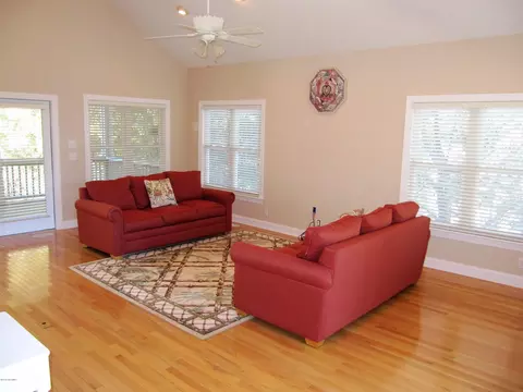 413 Emerald Plantation Rd, Emerald Isle, NC 28594 photo 8