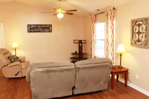 304 Eider Loop, Jacksonville, NC 28540 photo 9
