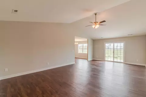 194 Gregory Fork Rd, Richlands, NC 28574 photo 4