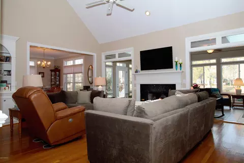 115 Trent Ln, Chocowinity, NC 27817 photo 6