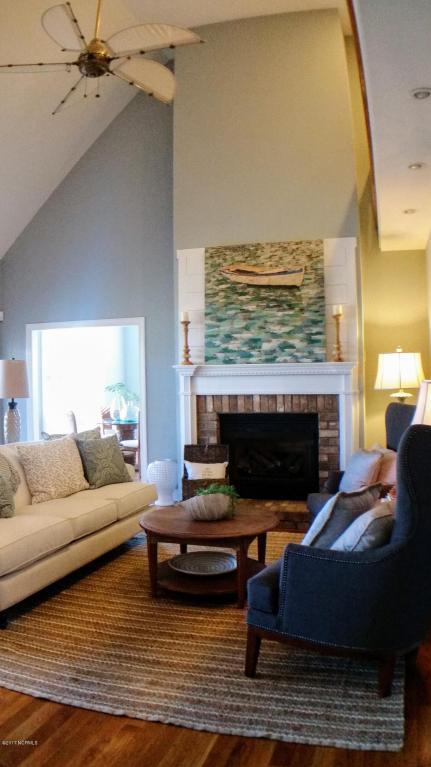 122 Canvasback Pt, Hampstead, NC 28443 photo 5