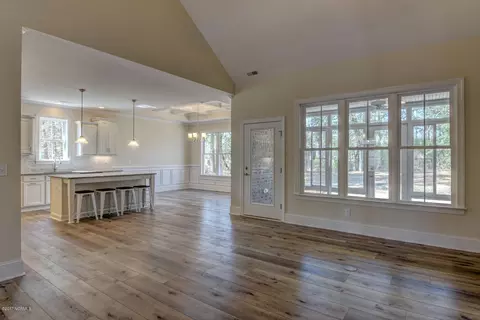 323 Crown Pointe Dr, Hampstead, NC 28443 photo 6