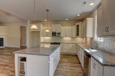 323 Crown Pointe Dr, Hampstead, NC 28443 photo 10