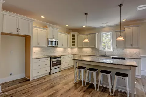 323 Crown Pointe Dr, Hampstead, NC 28443 photo 8