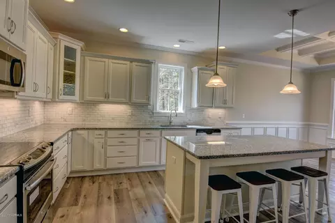 323 Crown Pointe Dr, Hampstead, NC 28443 photo 9