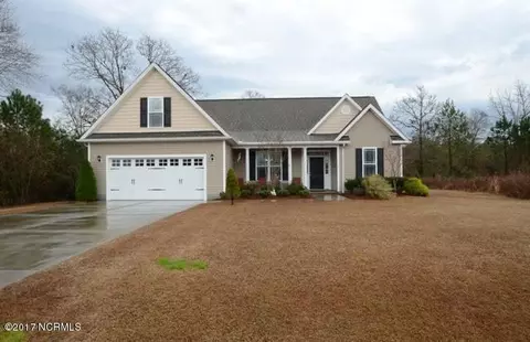 134 Beagle Dr, Hubert, NC 28539 photo 1