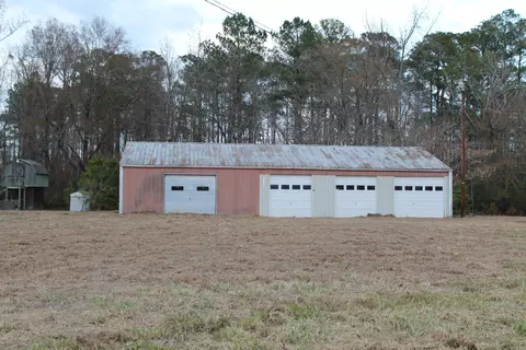 2569 Whichards Beach Rd, Chocowinity, NC 27817 photo 1