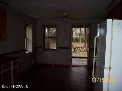 116 E Broad St, Beulaville, NC 28518 photo 3