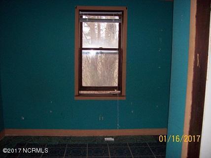 116 E Broad St, Beulaville, NC 28518 photo 10