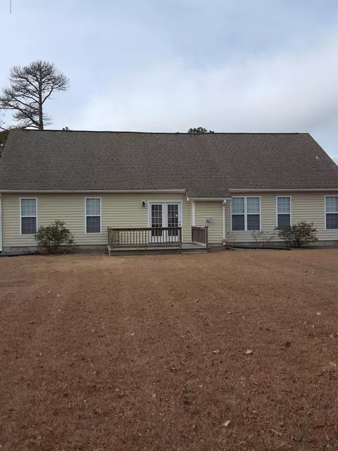 205 Long Leaf Dr, Hampstead, NC 28443 photo 2
