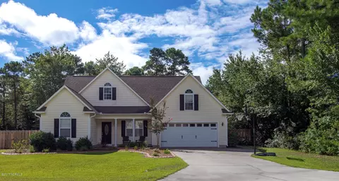 212 Gold Leaf Dr, Hampstead, NC 28443 photo 1