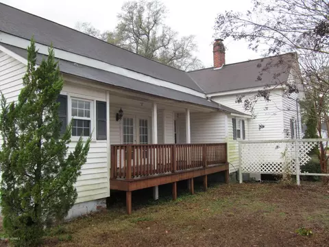 803 Academy St, Fair Bluff, NC 28439 photo 10