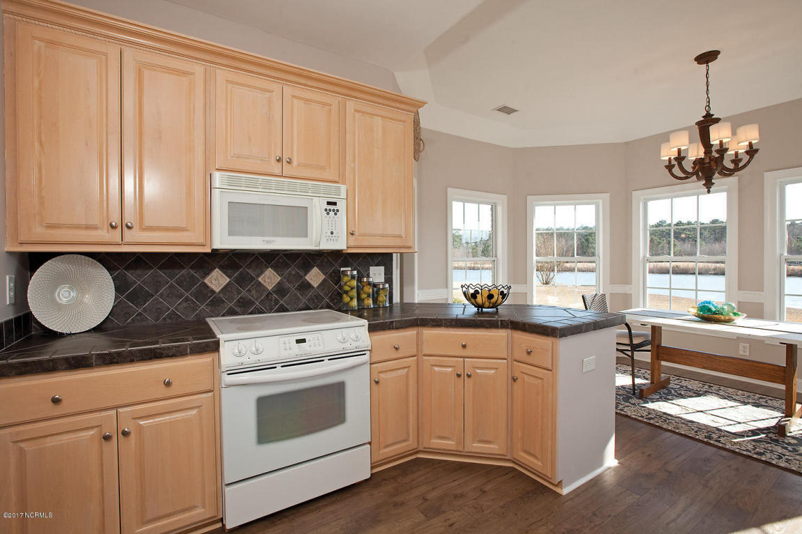 124 Castle Bay Dr, Hampstead, NC 28443 photo 21