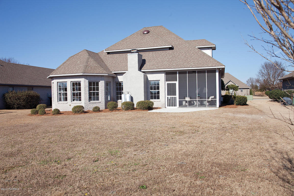 124 Castle Bay Dr, Hampstead, NC 28443 photo 4