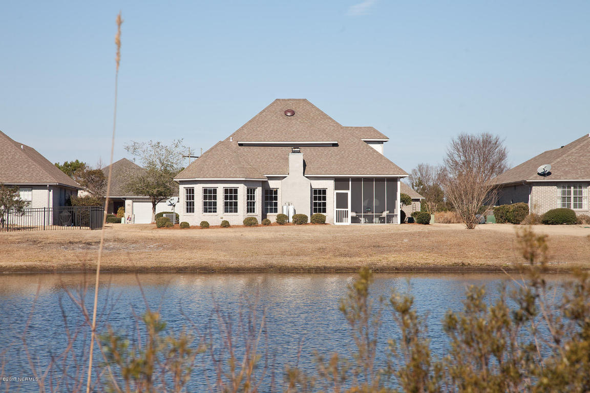 124 Castle Bay Dr, Hampstead, NC 28443 photo 3