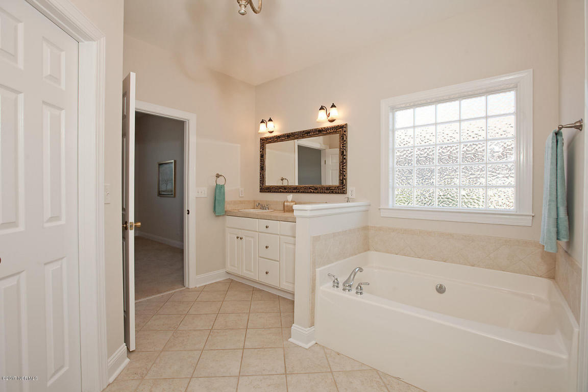 124 Castle Bay Dr, Hampstead, NC 28443 photo 26