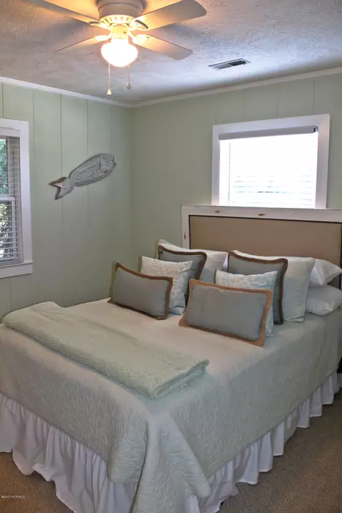 404 36th St, Sunset Beach, NC 28468 photo 22