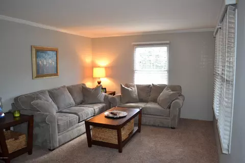 609 Donna Dr, Hampstead, NC 28443 photo 5
