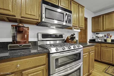 307 Creekview Dr, Hampstead, NC 28443 photo 11