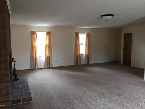 103 Weathersbee Dr, Hampstead, NC 28443 photo 5