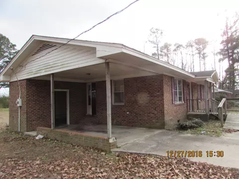 105 E Thigpen Rd, Conetoe, NC 27819 photo 2