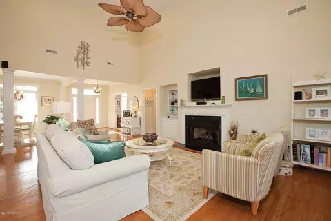 205 E Colonnade Dr, Hampstead, NC 28443 photo 12