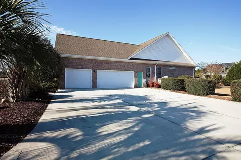 205 E Colonnade Dr, Hampstead, NC 28443 photo 3