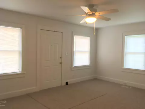 807 E 4th St, Washington, NC 27889 photo 3