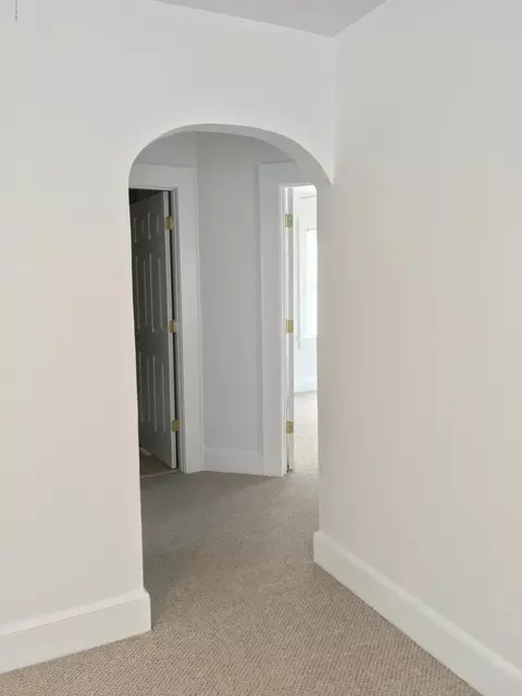 807 E 4th St, Washington, NC 27889 photo 5