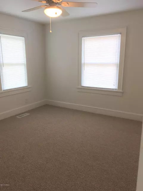 807 E 4th St, Washington, NC 27889 photo 15