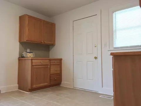 807 E 4th St, Washington, NC 27889 photo 8