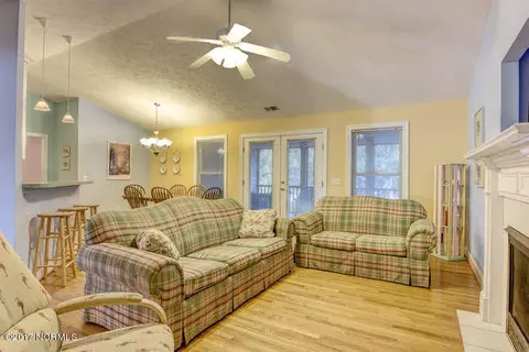 794 Sloop Pointe Ln, Kure Beach, NC 28449 photo 5