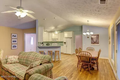 794 Sloop Pointe Ln, Kure Beach, NC 28449 photo 3