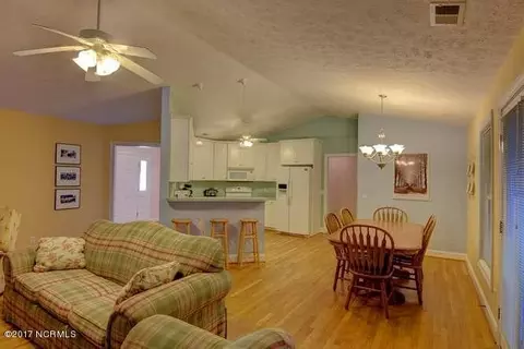 794 Sloop Pointe Ln, Kure Beach, NC 28449 photo 6