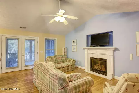 794 Sloop Pointe Ln, Kure Beach, NC 28449 photo 4