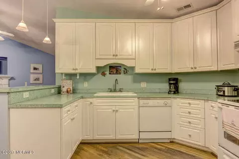 794 Sloop Pointe Ln, Kure Beach, NC 28449 photo 8