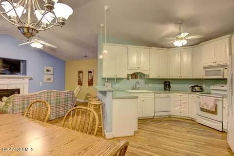 794 Sloop Pointe Ln, Kure Beach, NC 28449 photo 12