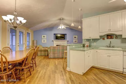 794 Sloop Pointe Ln, Kure Beach, NC 28449 photo 11