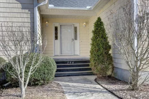 794 Sloop Pointe Ln, Kure Beach, NC 28449 photo 2