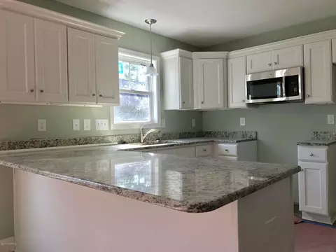 102 Bay Tree Cir, Hampstead, NC 28443 photo 5