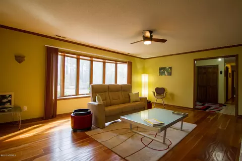 642 Sawgrass Rd, Hampstead, NC 28443 photo 5