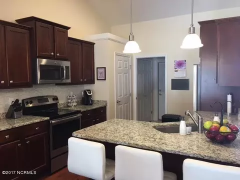 107 Hemlock Ct, Hampstead, NC 28443 photo 9