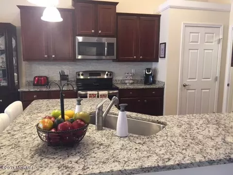 107 Hemlock Ct, Hampstead, NC 28443 photo 13