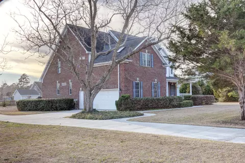 110 E Colonnade Dr, Hampstead, NC 28443 photo 3